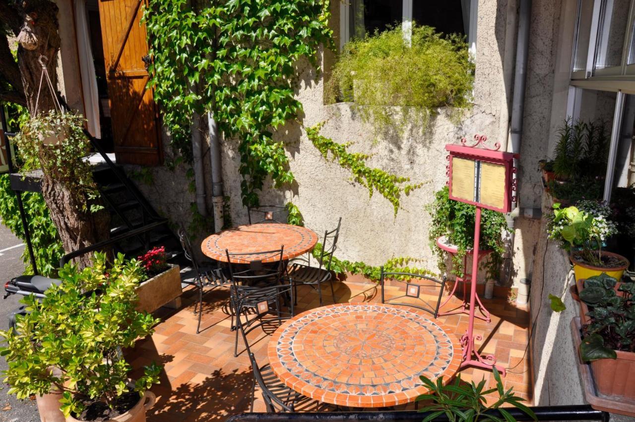 Les Deux Acacias Hotel Villepinte  ภายนอก รูปภาพ