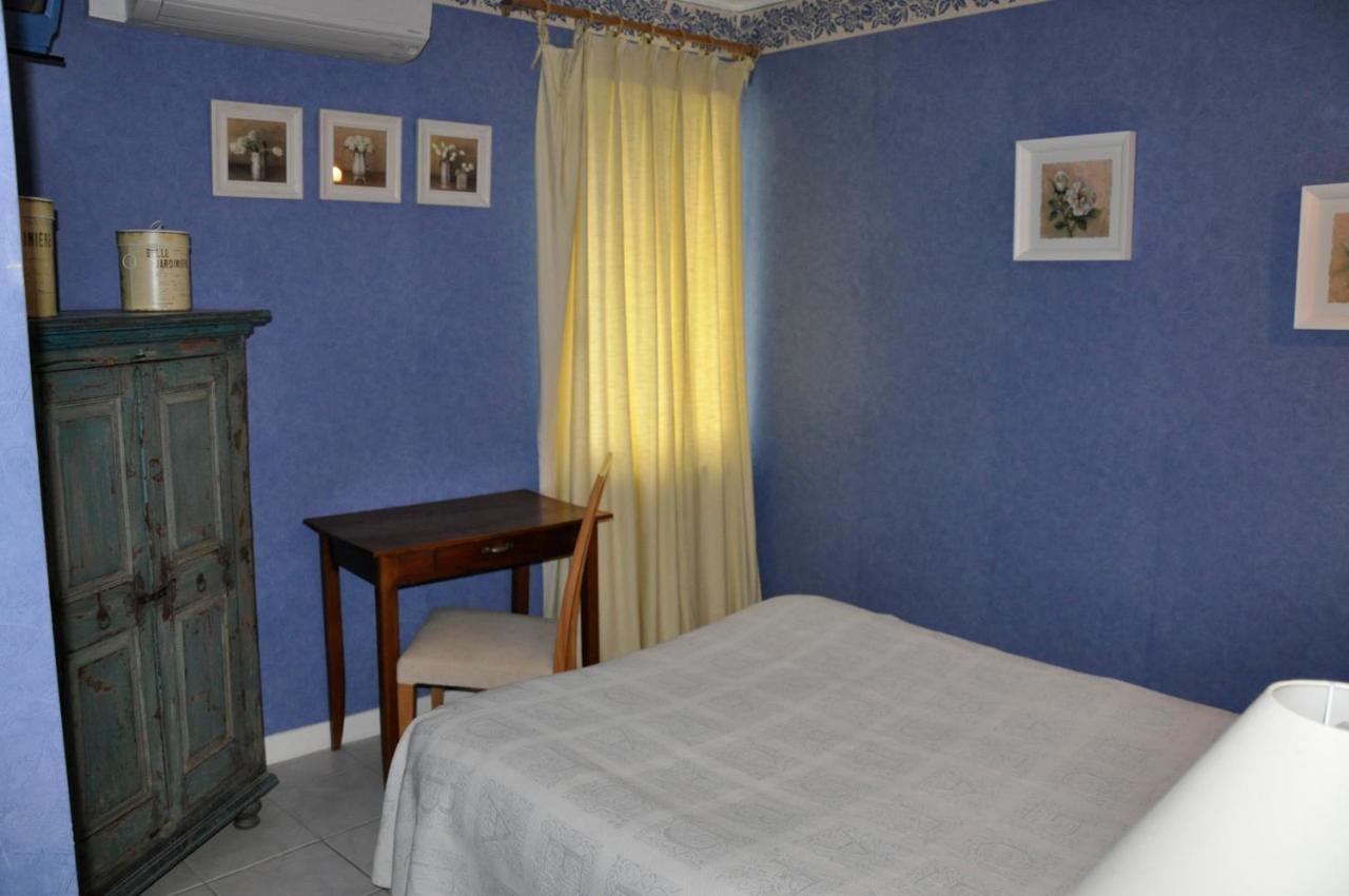 Les Deux Acacias Hotel Villepinte  ภายนอก รูปภาพ